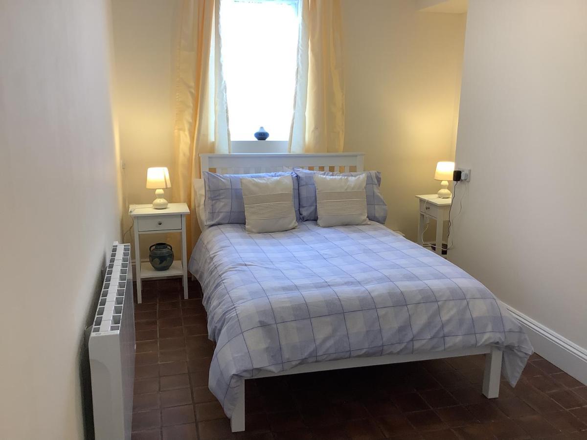1 - Bed Ground Floor Apartment Tenby Bagian luar foto